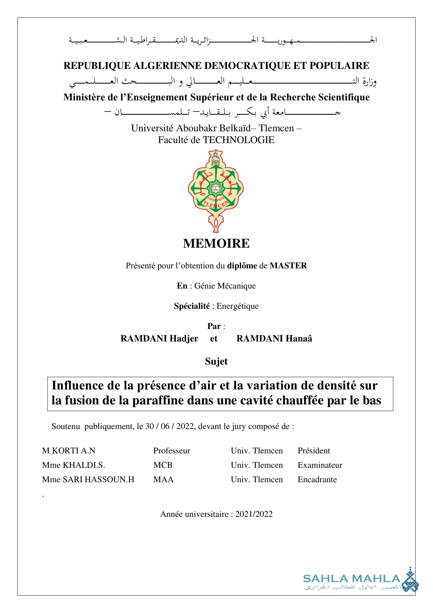 Influence de la présence d'air et la variation de densité sur la fusion de la paraffine dans une cavité chauffée par le bas